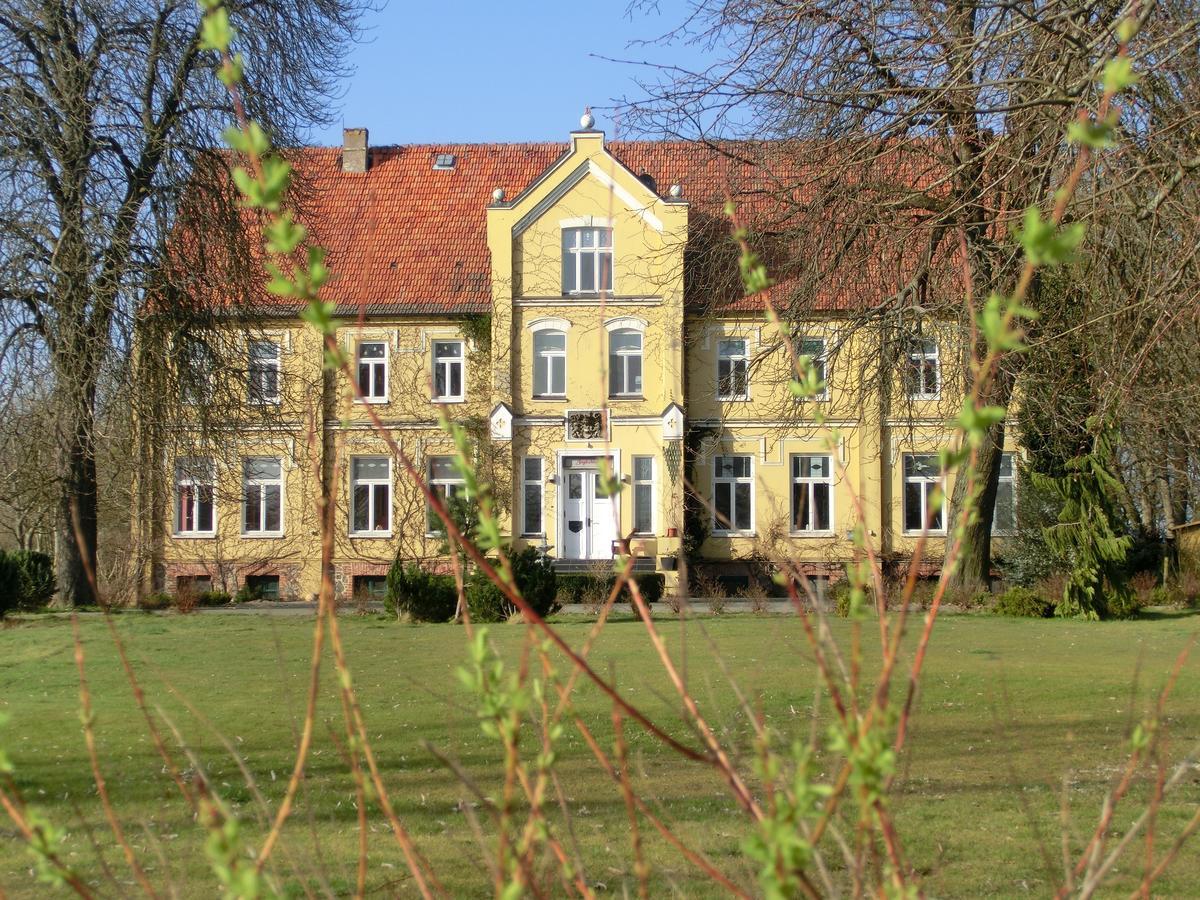Domane Neu Gaarz Hostel Exterior foto